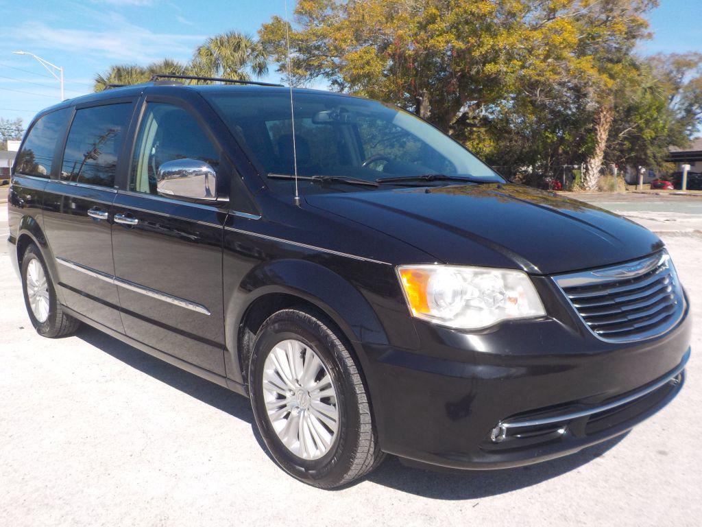 2012 Chrysler Town & Country Limited